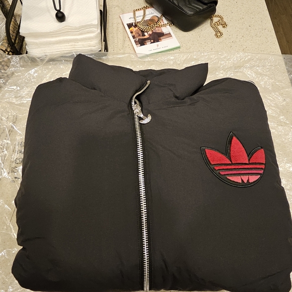 NWT Limited Edition Adidas Miffy jacket - Picture 10 of 16